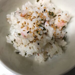 梅干しと大葉と塩昆布おにぎり♡